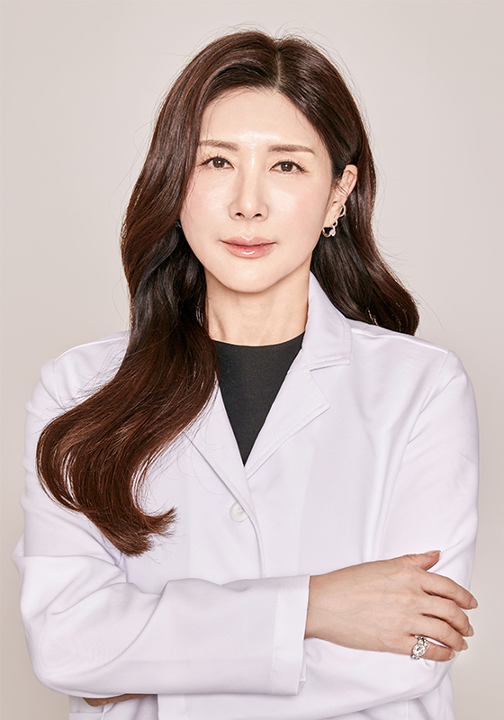 写真：院長　南 美華